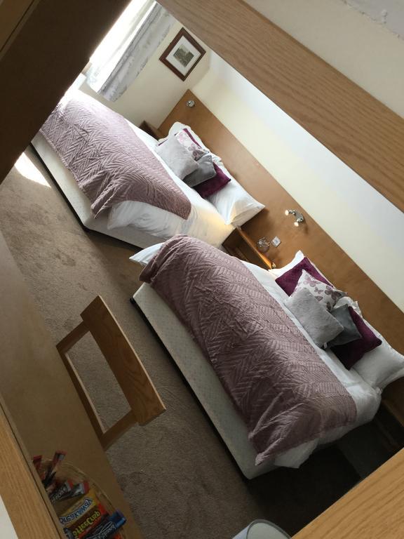 Hotel The Huntsman à Cheadle  Chambre photo