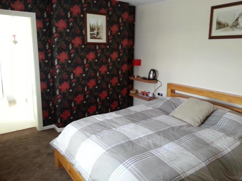 Hotel The Huntsman à Cheadle  Extérieur photo